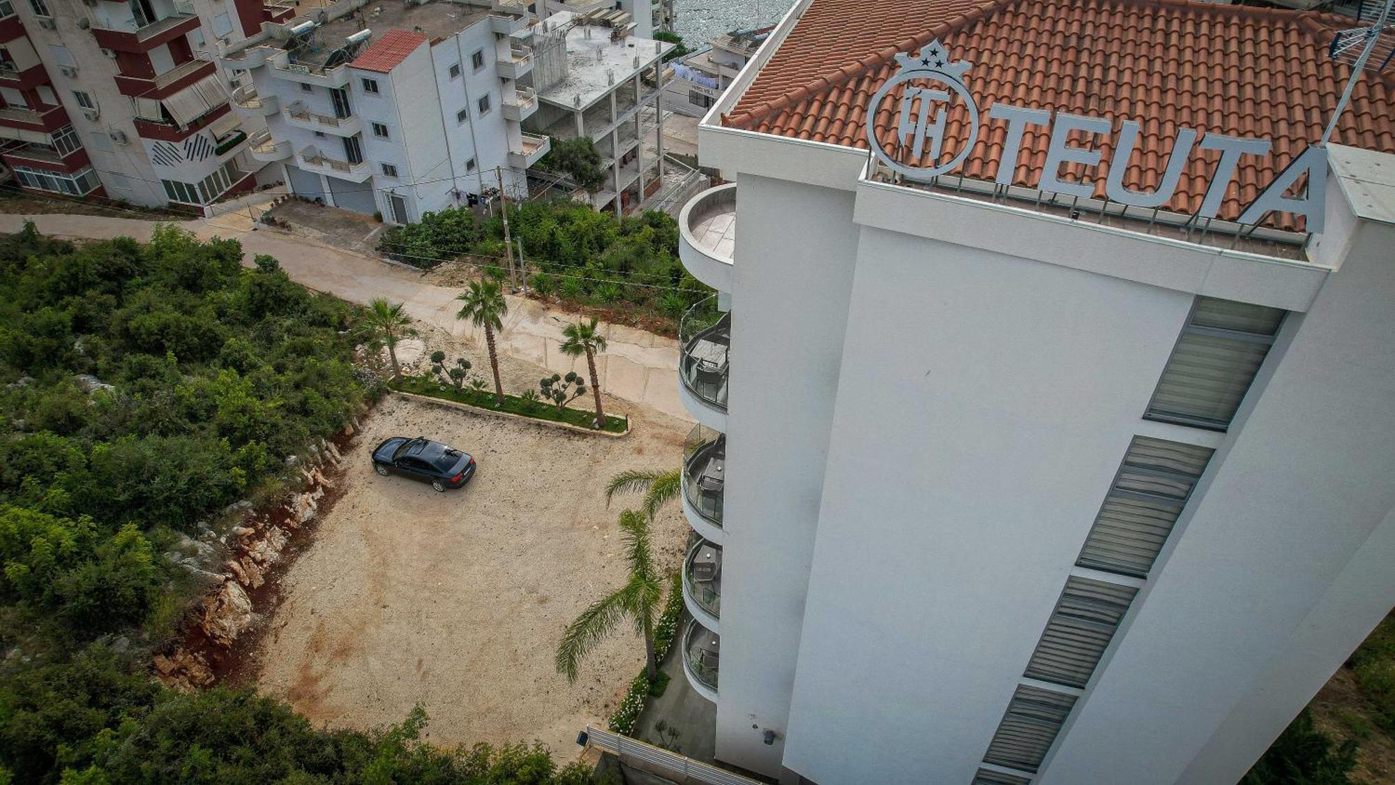 סרנדה Hotel Teuta מראה חיצוני תמונה