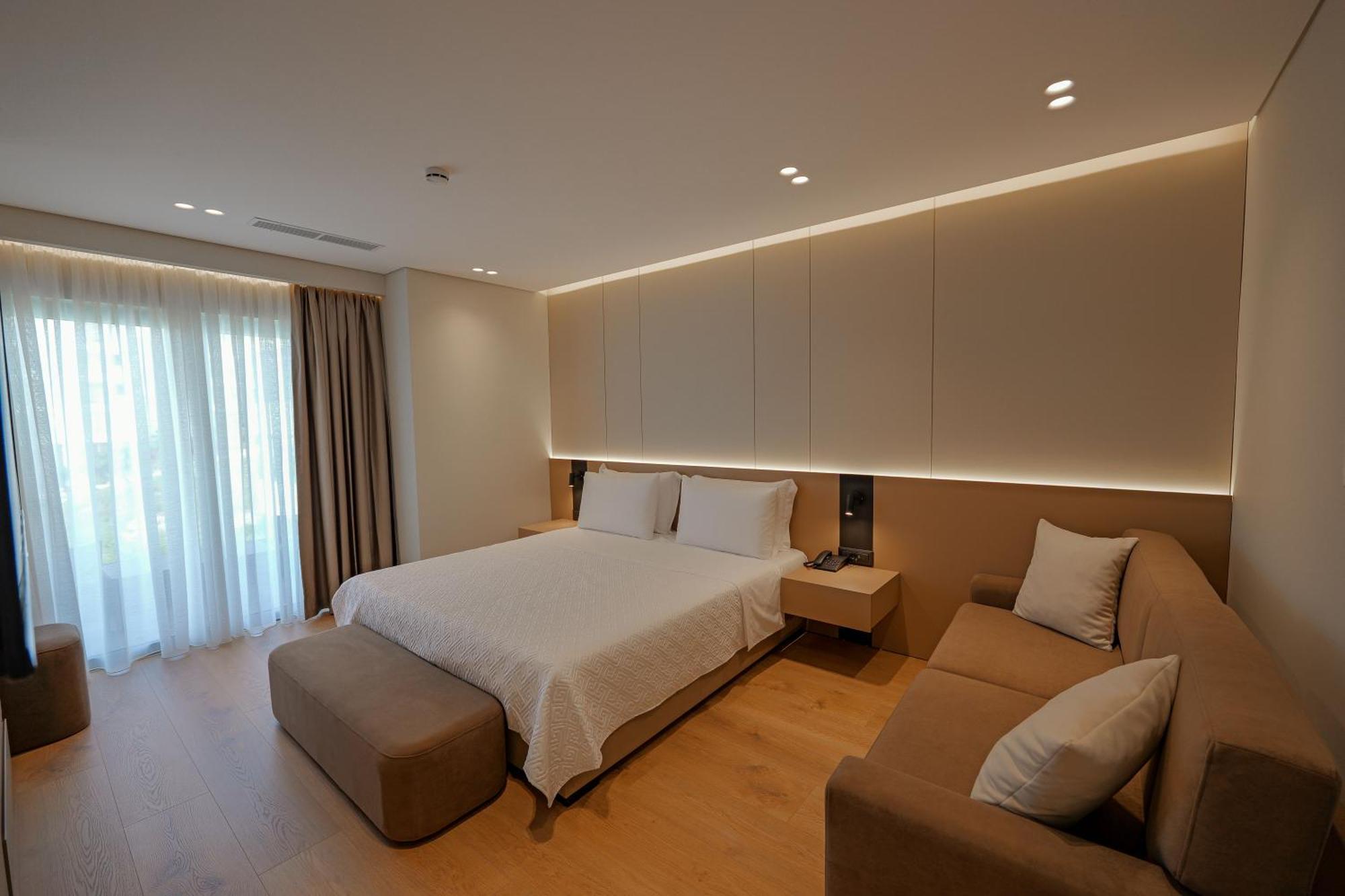 סרנדה Hotel Teuta מראה חיצוני תמונה