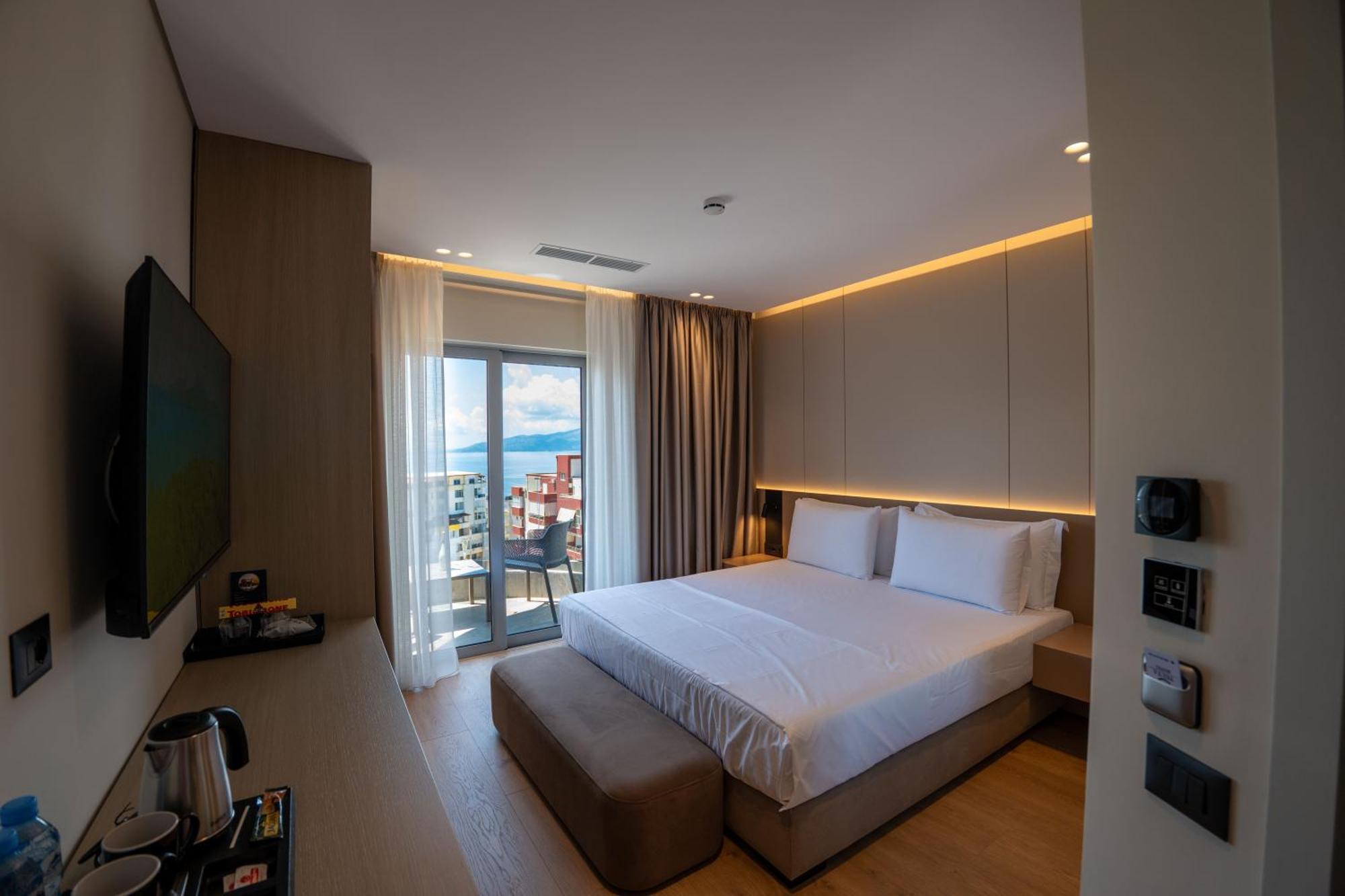סרנדה Hotel Teuta מראה חיצוני תמונה