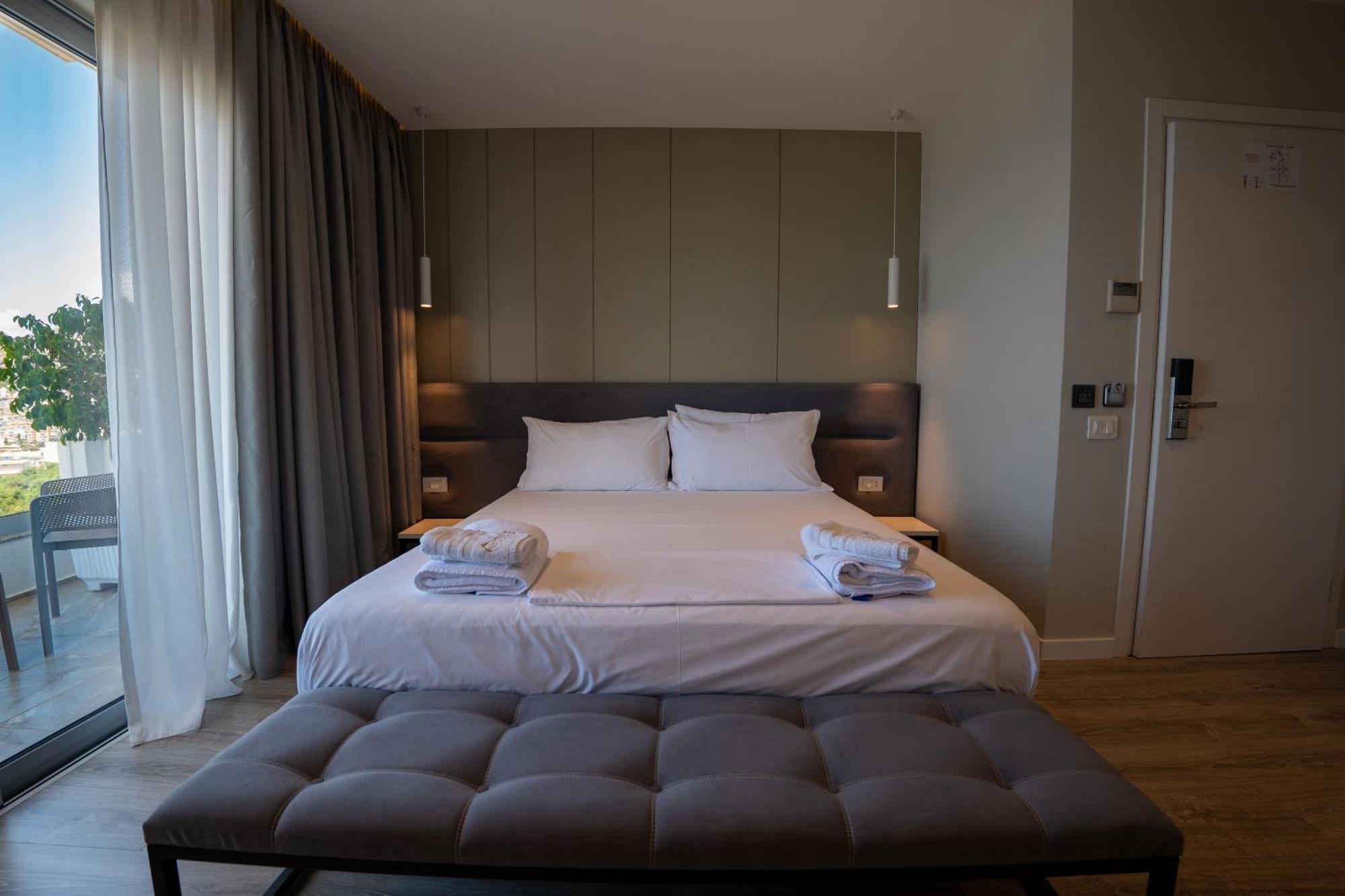 סרנדה Hotel Teuta מראה חיצוני תמונה